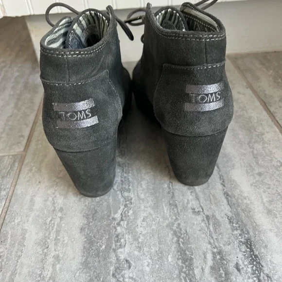 TOMS gray suede wedge booties size 8.5. New without tags. - Picture 2 of 5